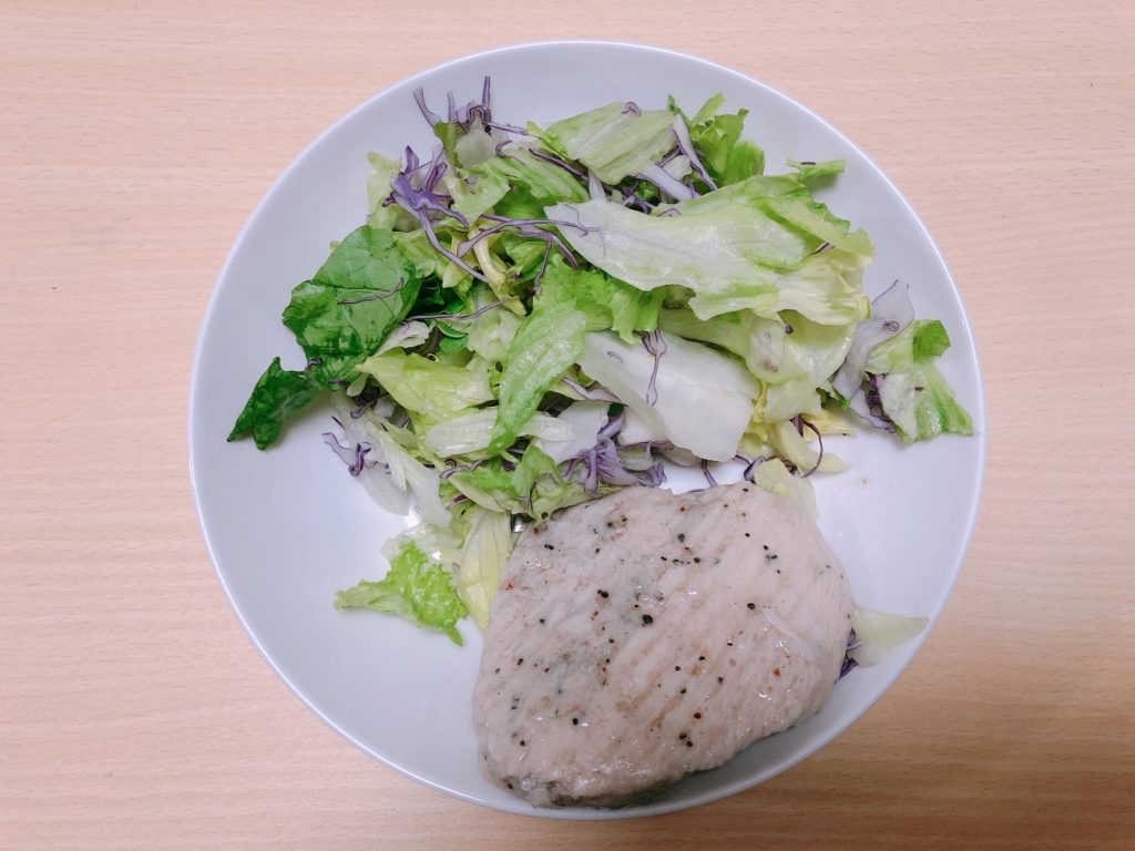 ライザップ14日目の食事。迷ったらサラダチキンとサラダ！