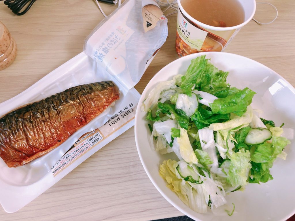 ライザップ48日目の食事。朝食にサバの塩焼きはアリ！